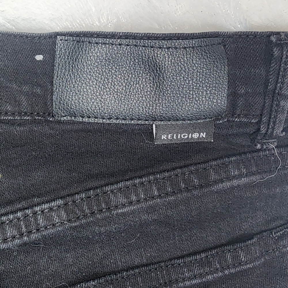 True Religion Black Cropped Women's Jeans - Picture 5 of 5